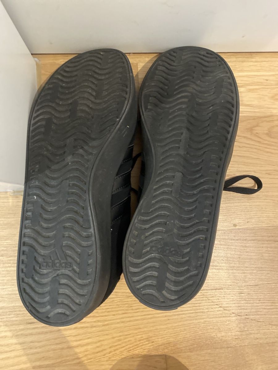 Adidas Scarpe da uomo: Originale schwarze Adidas Schuhe  – Nuovo (secondo la descrizione) da Zürich venduto da Manuelemilie 2