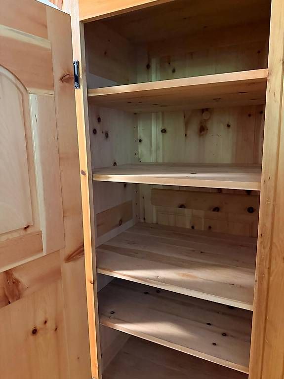 Schränke: Hallenschrank Arvenholz – Gebraucht aus Uerikon von tom_fvz9 2