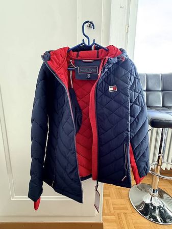 Tommy Hilfiger Damen Steppjacke  NEU mit Etikett (Grösse M)