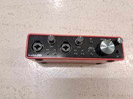 Audio Interface Focusrite Scarlett 2er Set, im Rako-Behälter