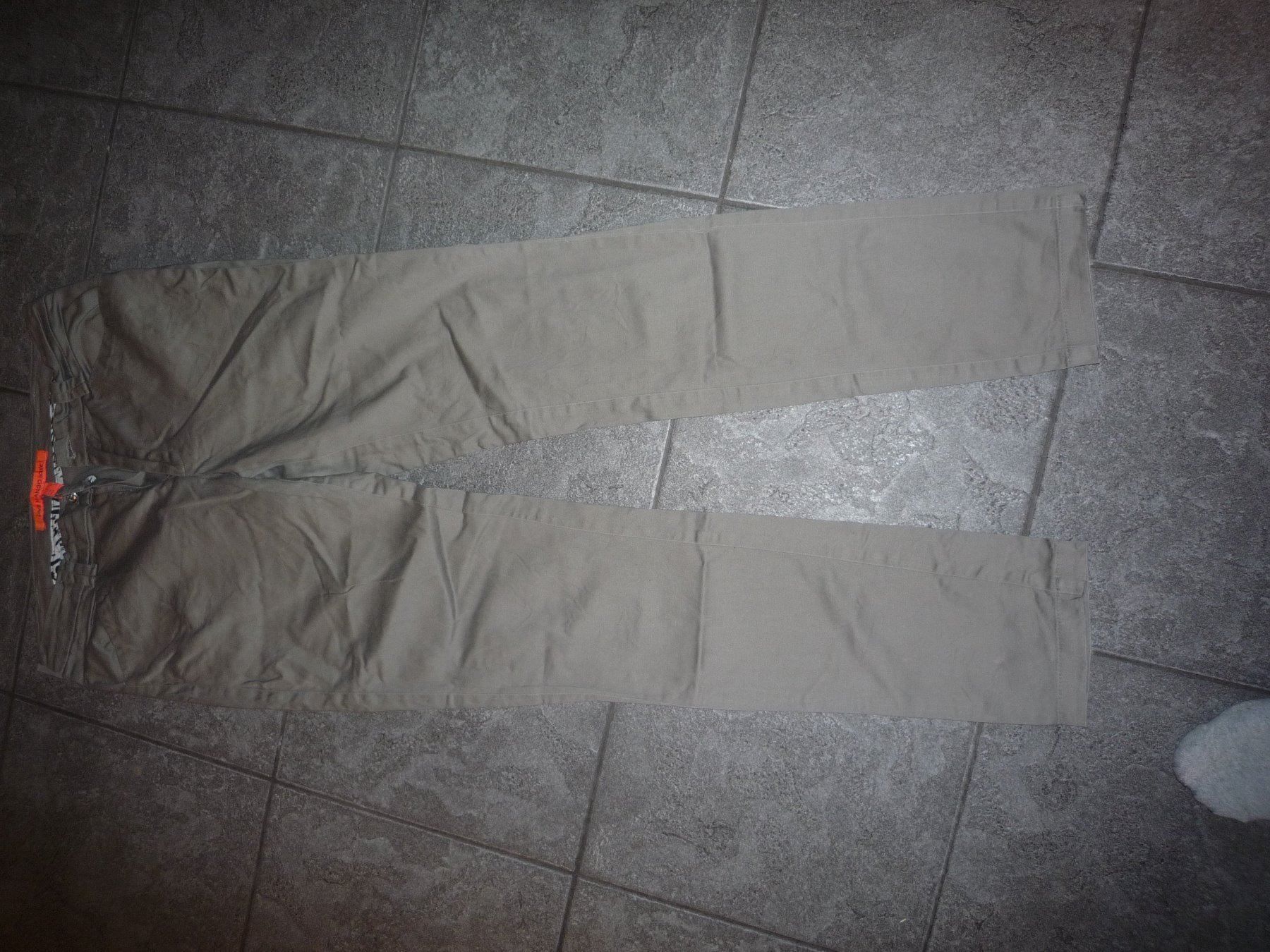 Pantaloni: HOSE GR.36 – Usato da Andwil SG venduto da schmei