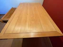 Bauern, Gasthoftisch mit Intarsien