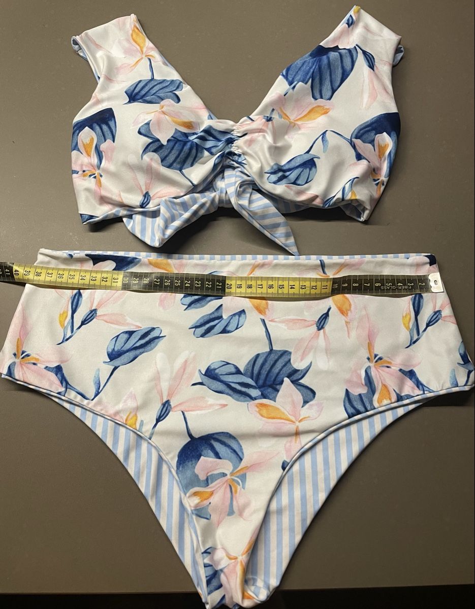 Badekleider & Bikinis: Unique SAHA Bikini Set: Floral & Striped, Reversible, Size M – Neu (gemäss Beschreibung) aus Oberwil BL von Stellochkas 3
