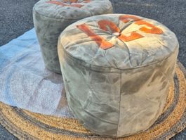 1 pouf en tissu inscription en cuir NEUF