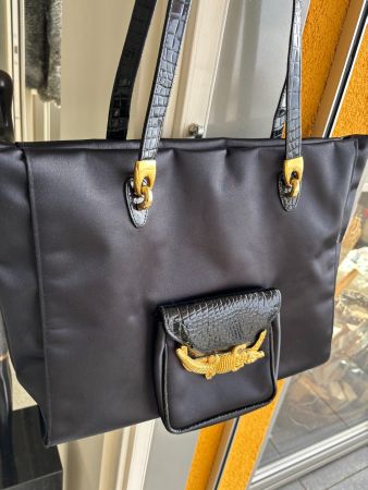 Handtasche sehr speziell