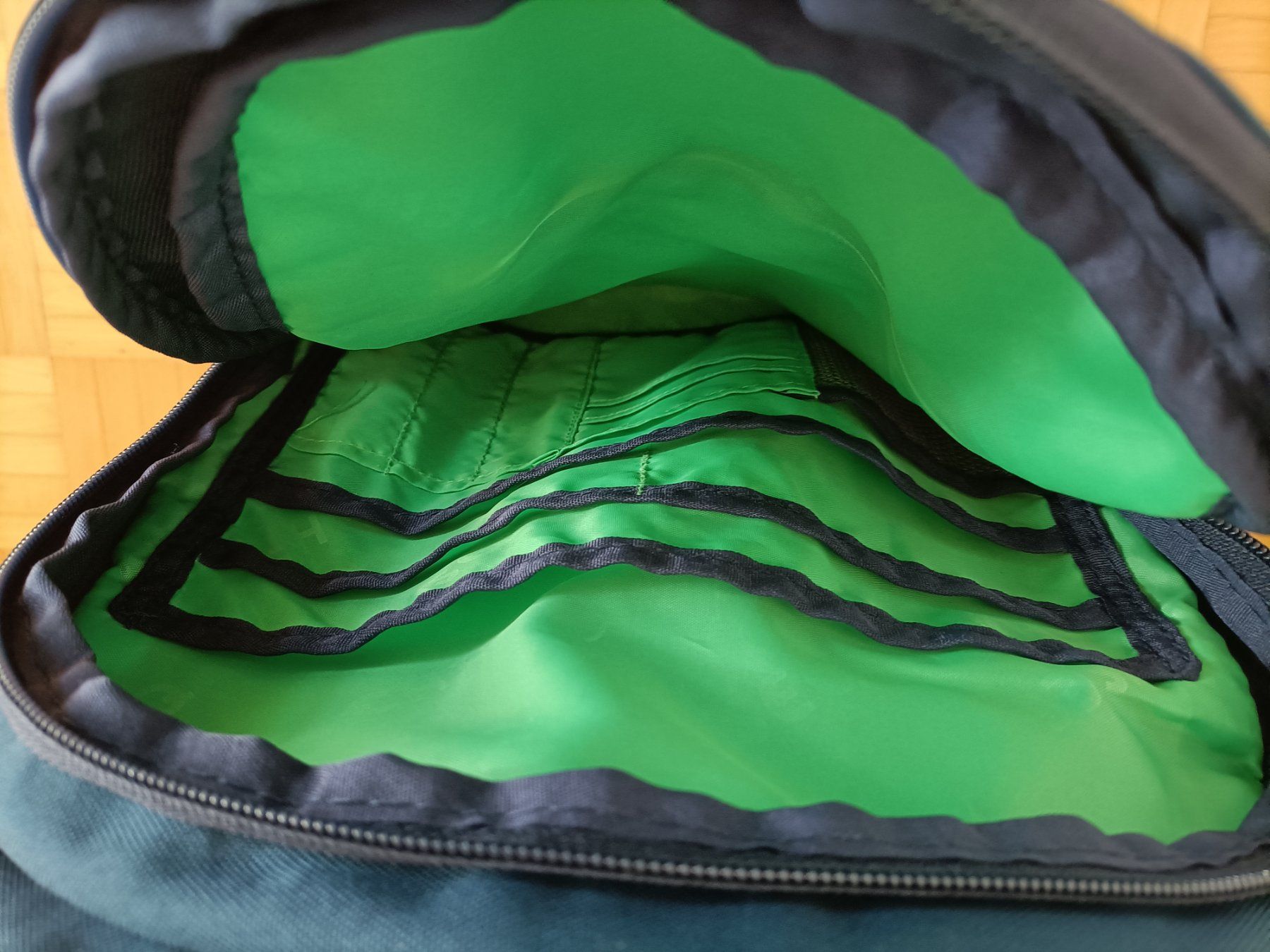 Chiemsee Zaini: Chiemsee Herkules 32L Rucksack – Usato da Rotkreuz venduto da Dima8 3