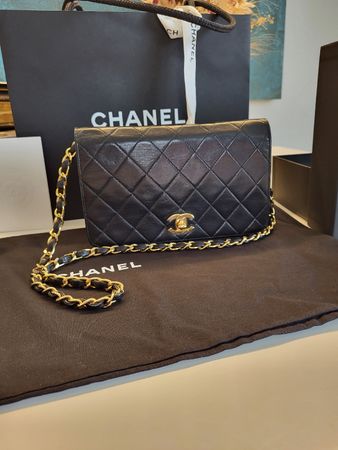 Chanel Vintage Timeless Bag Schwarz mit neuem Verschluss!