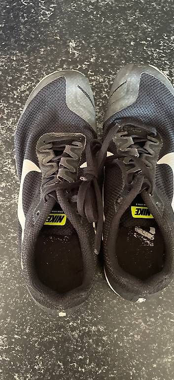 Herrenschuhe: Nagelschuhe Nike Grösse 36 – Gebraucht aus Linden von andreathuerig