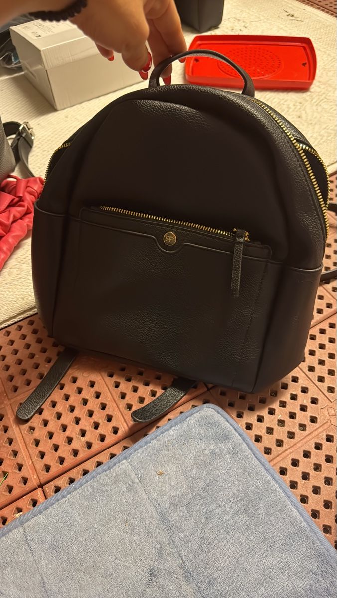 Rucksäcke: Damen Rucksack schwarz neuwertig – Neu (gemäss Beschreibung) aus Zürich von Belisimo