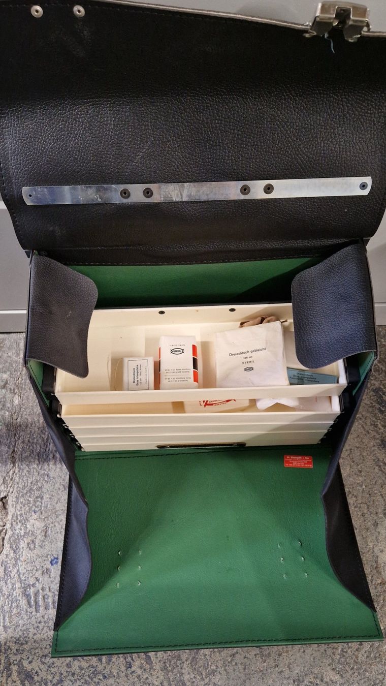 Kit di pronto soccorso: SANITÄTSKOFFER – Usato da Bilten venduto da Mic2022 2