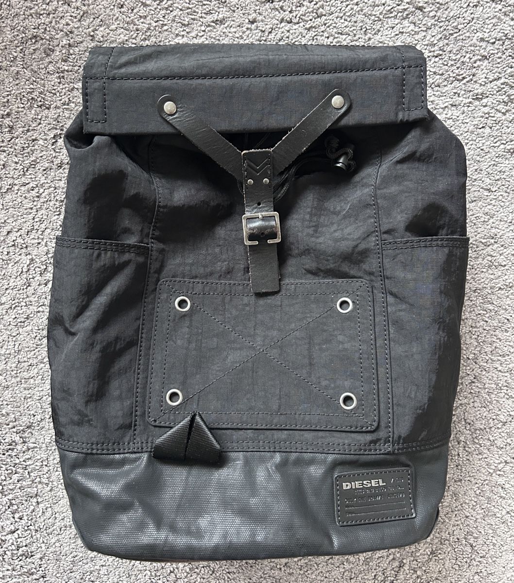 Diesel Sacs à dos: Diesel Rucksack, schwarz, gut erhalten – D'occasion à Reinach BL par FamElla