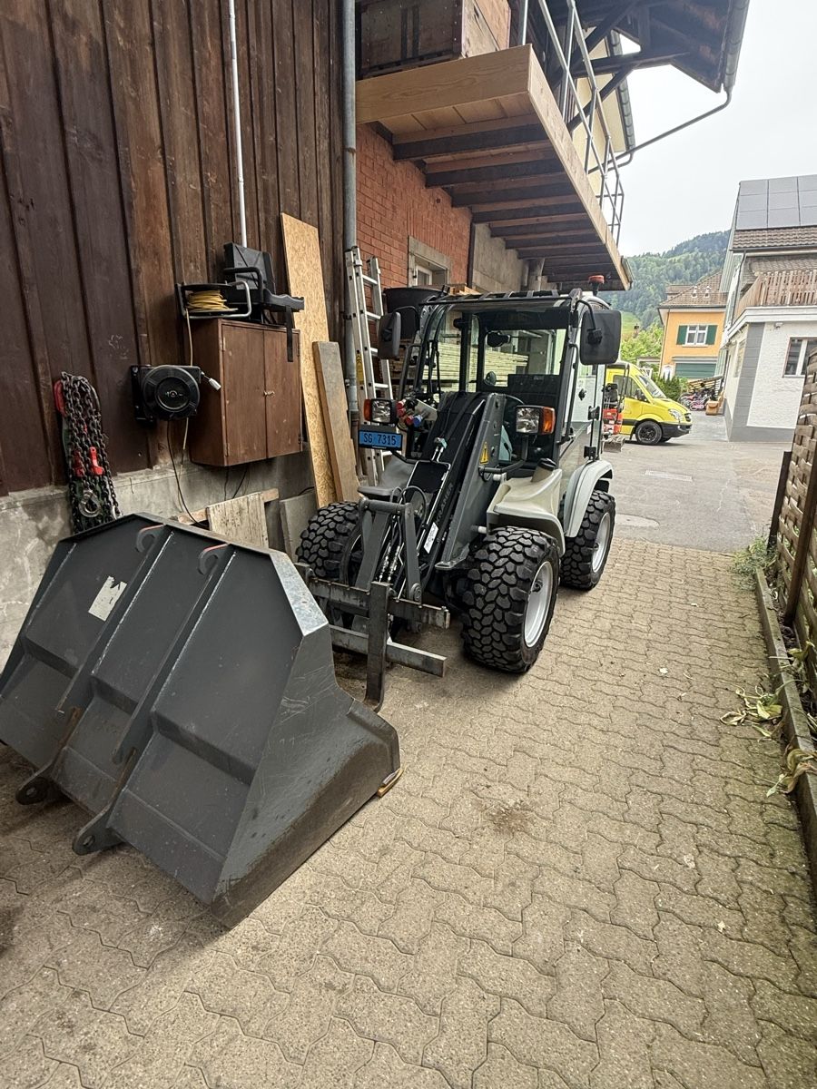 Kramer Caricatori: Kramer Allrad Hoflader Radlader – Usato da Ebnat-Kappel venduto da Suizo1291 5