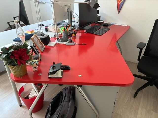 Schreibtische: Bürotisch – Gebraucht aus Breitenbach von trumpetli 1