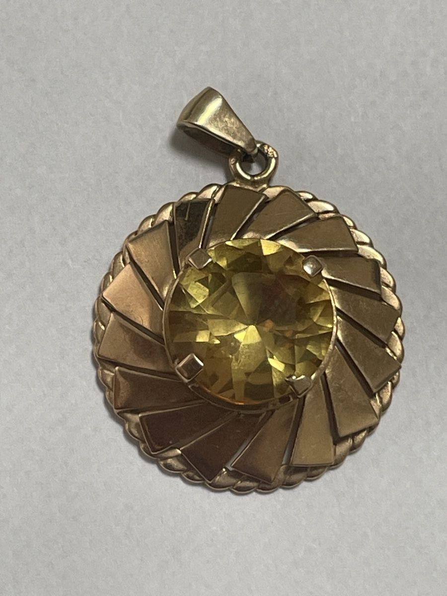 Ciondoli: Pendentif en or 18 carats – Usato da Montreux venduto da Pipo7878