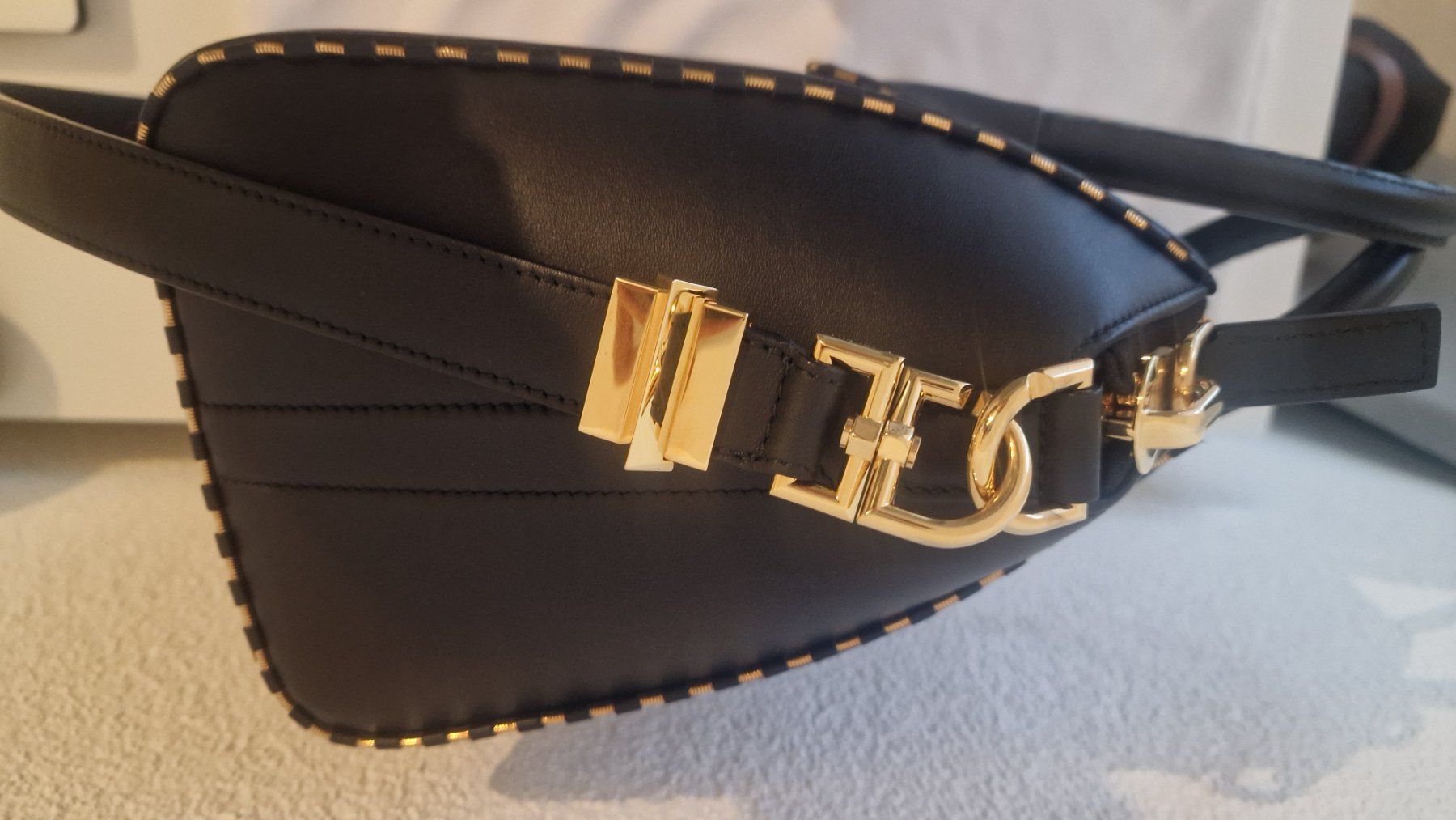 Givenchy Taschen für Damen: Givenchy Small Antigona - Limited Edition – Neu (gemäss Beschreibung) aus Dottikon von Anne.N 4