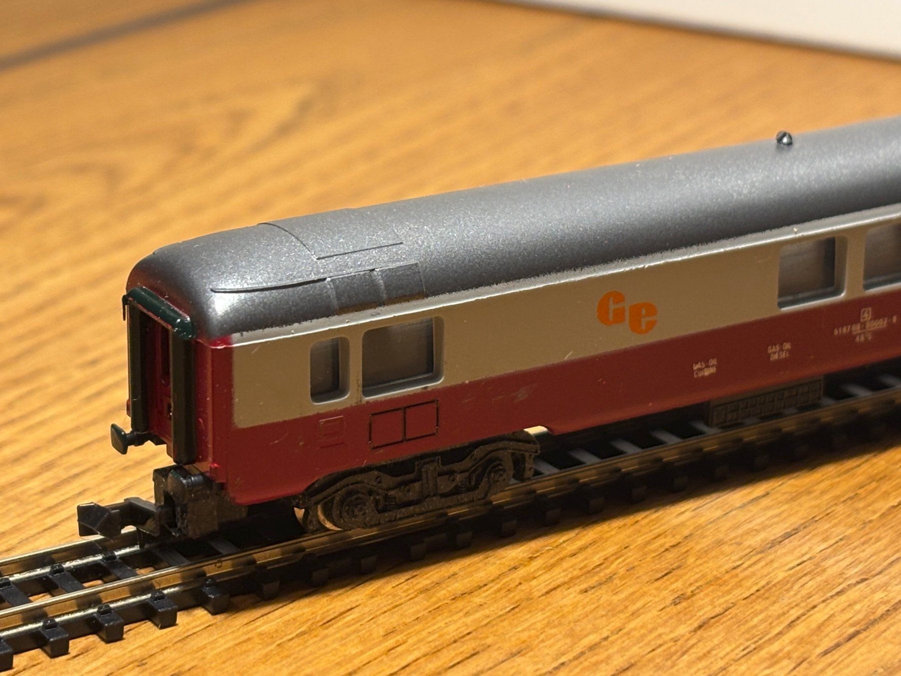 Modellini di ferrovie: e1527: Grill Express (Spur N) – Usato da Birsfelden venduto da Birs_25 2