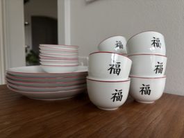 Weisses chinesisches Geschirrset (glück)