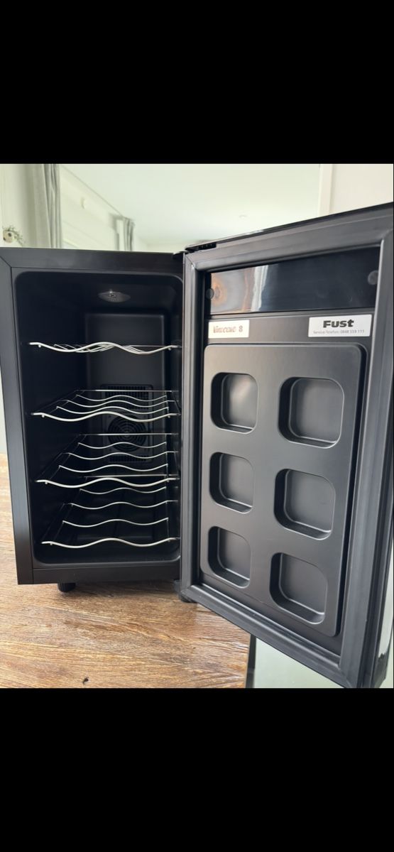Kühlschrank: Weinkühler – Gebraucht aus Ossingen von TNT04