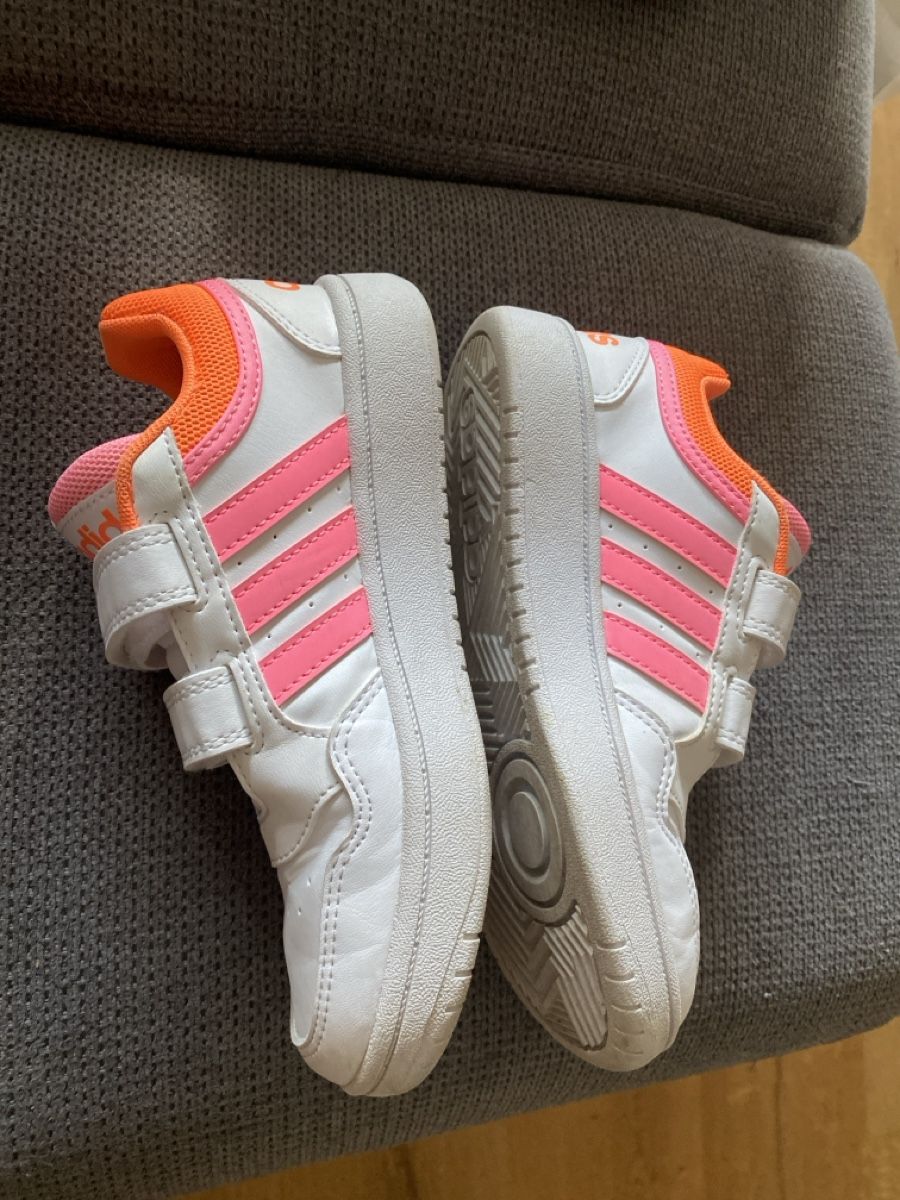 Adidas Scarpe per ragazzi: Turnschuh Adidas 32 – Usato da Läufelfingen venduto da Alles_Garantie 6