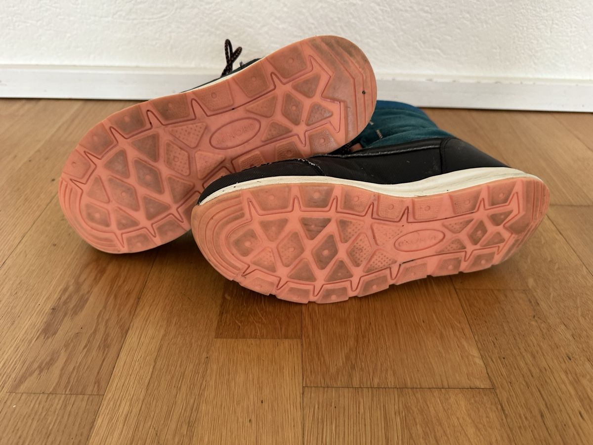 46 Nord Scarpe per ragazze: Winterschuhe 46 Nord Gr 36 – Usato da Ostermundigen venduto da Clood 2