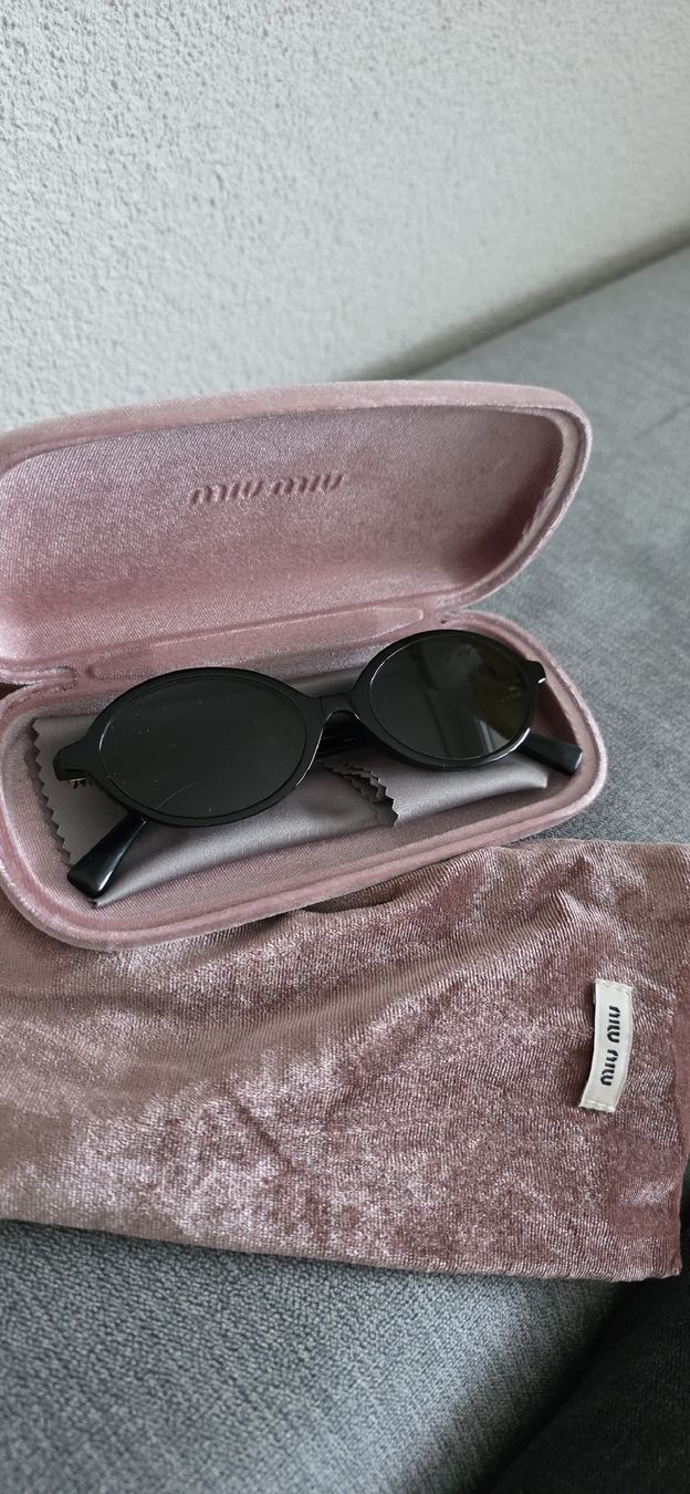 Miu Miu Occhiali & Lenti: Miu Miu Sonnenbrille  – Nuovo (secondo la descrizione) da Rümlang venduto da ilc_vm5p 1