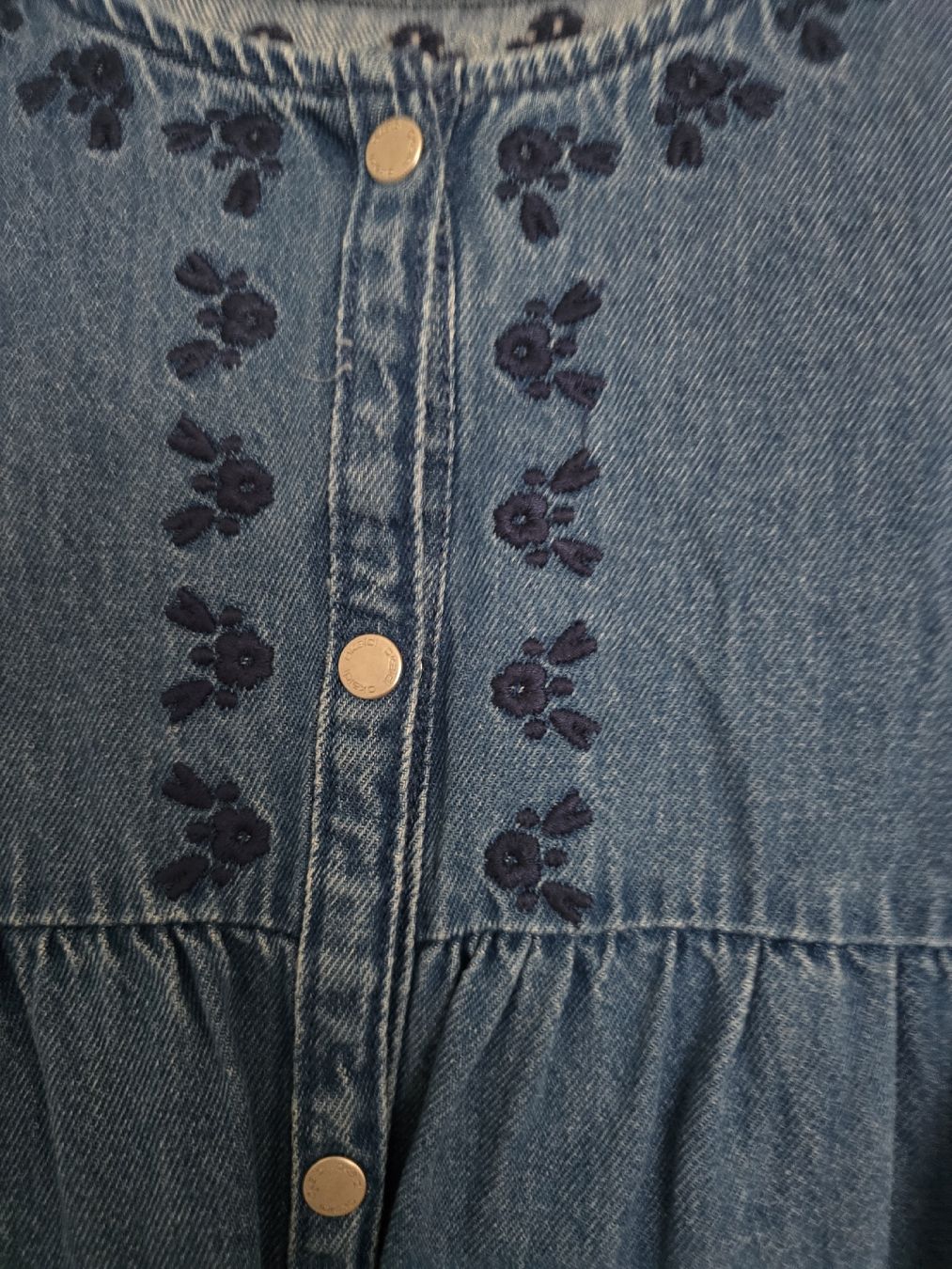 Okaidi Vestiti & Gonne: Embroidered Okaidi Denim Dress – Usato da bern venduto da gsh_2w9d 3