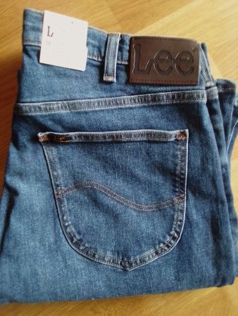 Neue  Jeans  Lee