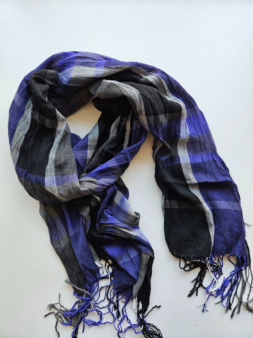 Foulards, Tücher & Schals: Schal schwarz/violett/grau – Gebraucht aus Schaffhausen von sabrina915