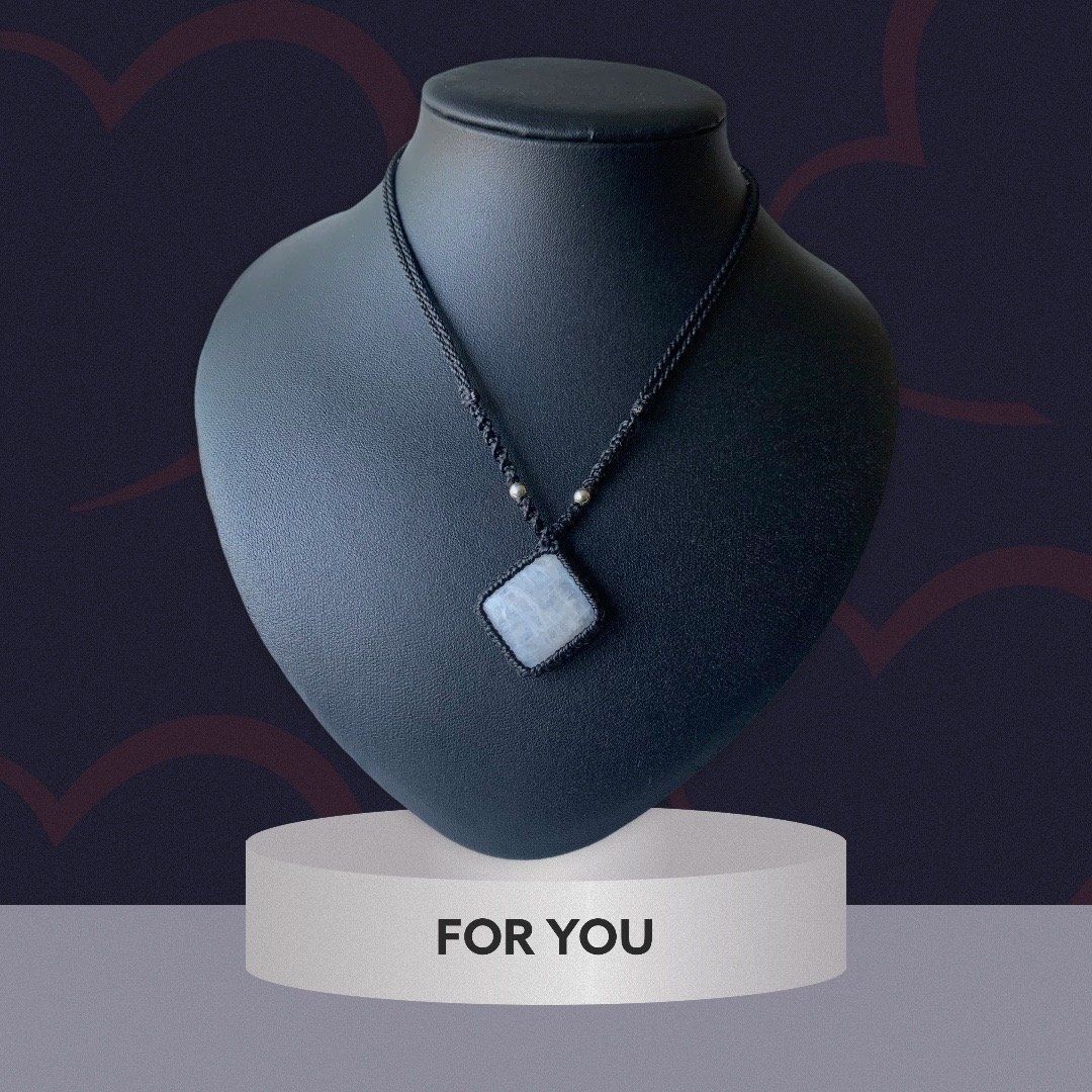 Catenine: EDELSTEINE MONDSTEIN HALSKETTE - KETTE – Nuovo e nell'imballaggio originale da Zürich venduto da MEVAS-Schmuck