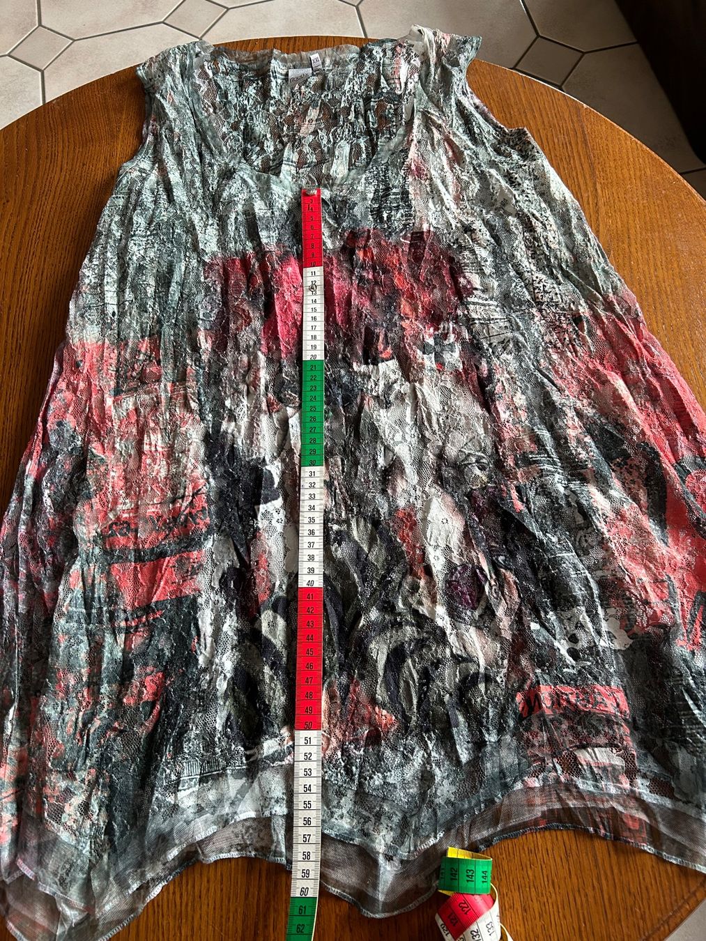 Tuniche: Blouse dame – Usato da Montsevelier venduto da Batson 2