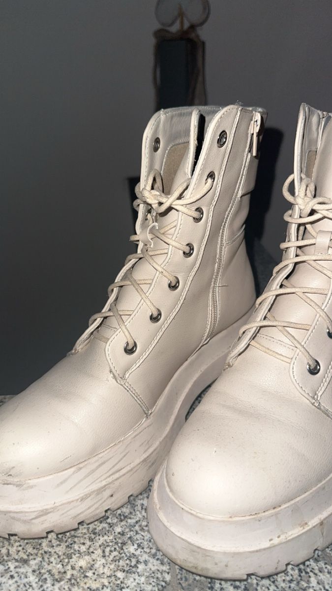 Damenschuhe: Trendige Winter Boots Grösse 40 – Gebraucht aus Oftringen von tola19 1