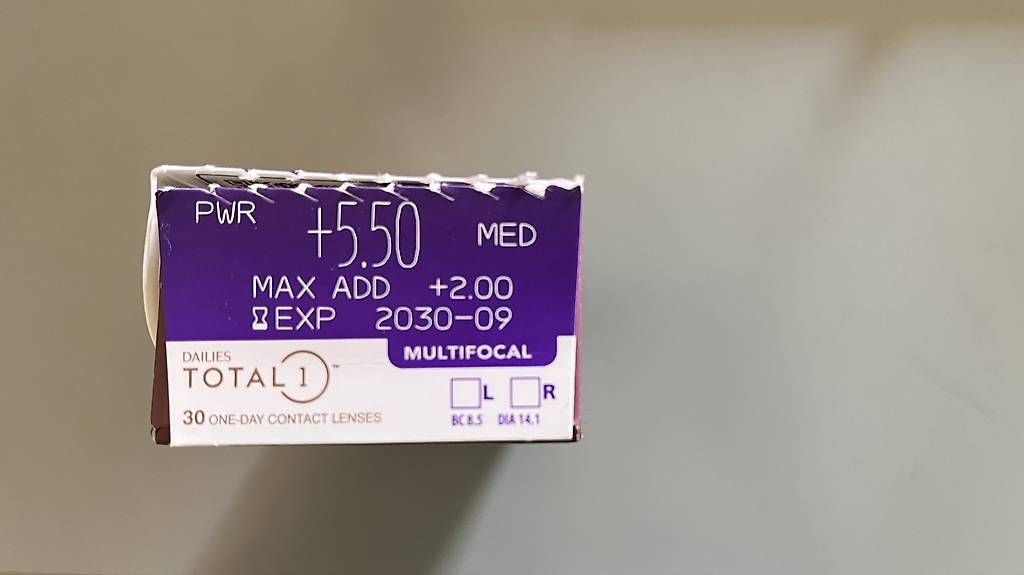Lenti a contatto: One-Day Contact lenses – Usato da Zürich venduto da Bhavana 1