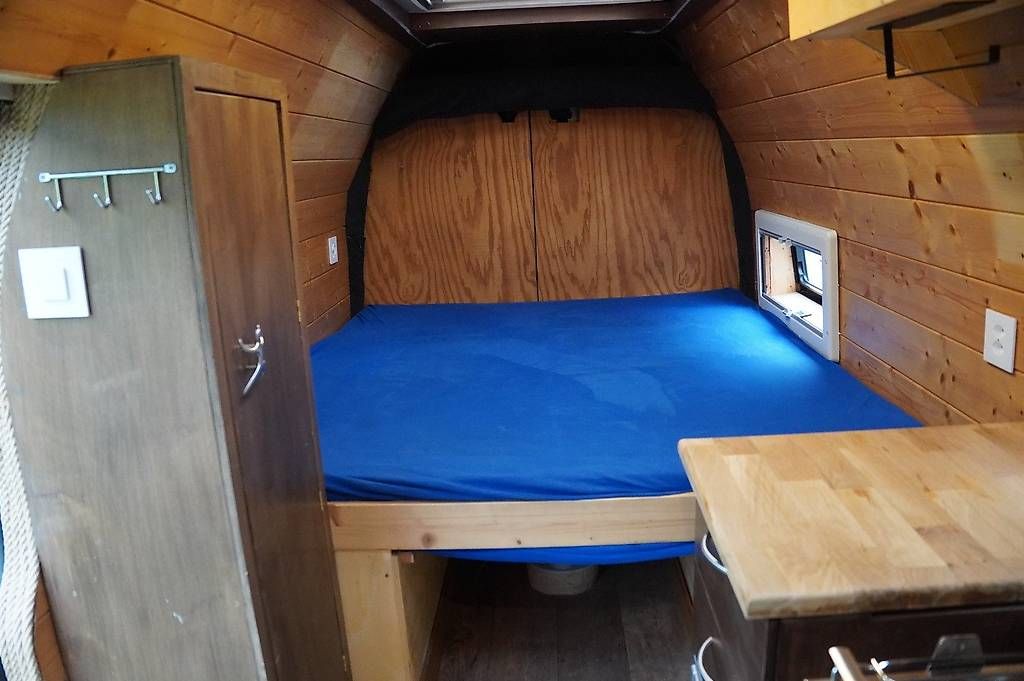 Renault Camping Fahrzeuge: Renault Master L3H3  Fourgon / van aménagé – Gebraucht aus Martigny von Nicobender 4