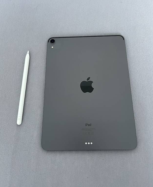 Tablet PC: Apple Ipad Pro 11" (256GB) – Usato da Losone venduto da Ivanpuseljic 2