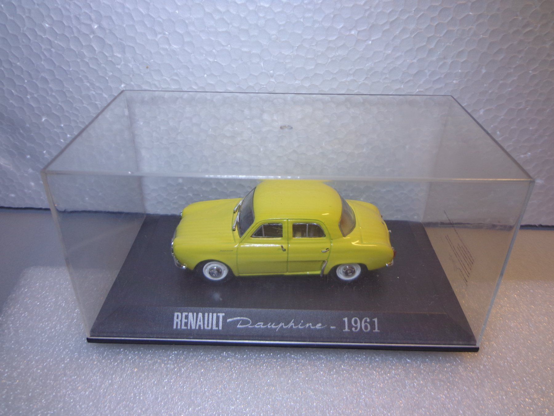 Renault Modellini d'auto: Renault Dauphine 1:43 neu, ungeöffnet – Nuovo e nell'imballaggio originale da Hinterkappelen venduto da Roku5 9