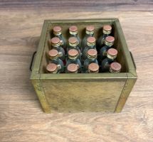 Johnnie Walker Vintage Holzbox mit 16 leeren Mignons