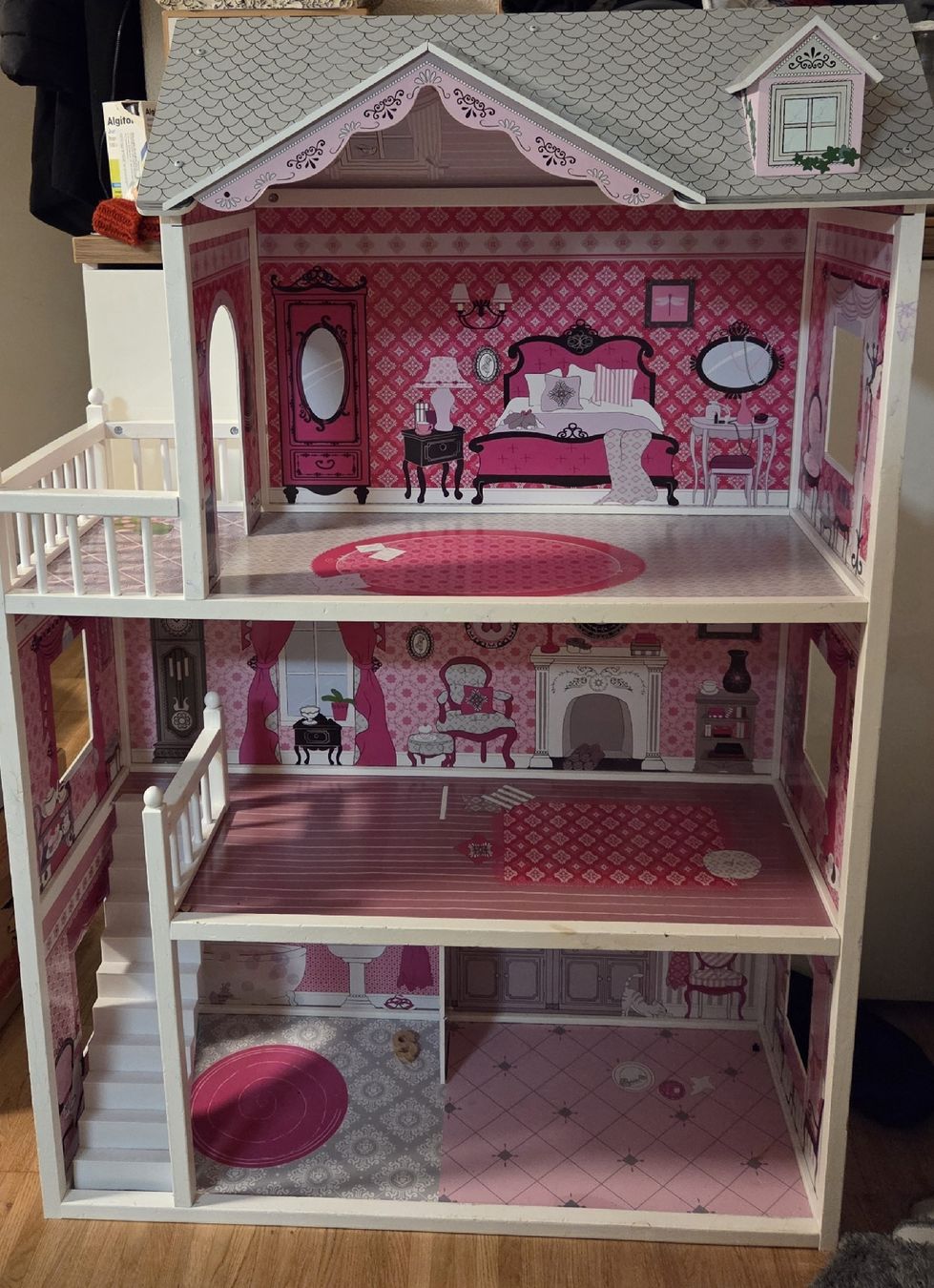 Puppenhäuser & -möbel: Puppenhaus – Gebraucht aus Winterthur von nur_7wml
