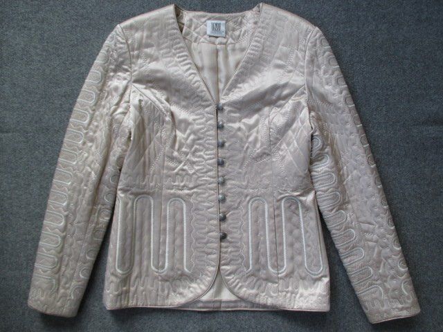 Madeleine Vestes: MADELEINE / edler Blazer aus Seide Gr. 36 – D'occasion à Wetzikon ZH par freeze66north