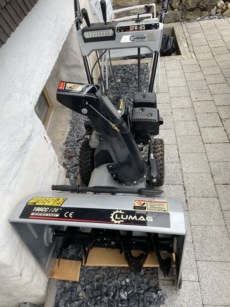 Sgombero neve: Schneeräumgerät Lumas SFR-65 196ccm / 24" guter Zustand – Usato da Jona venduto da andres57