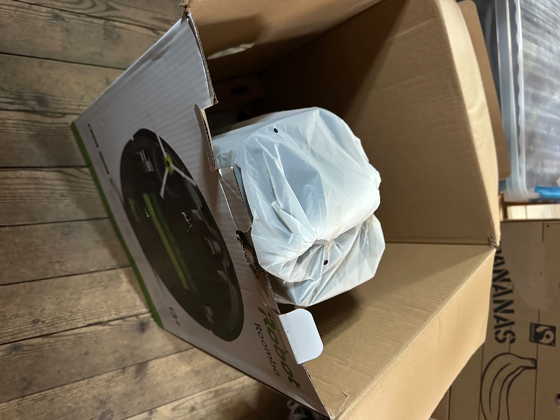 Irobot Staubsauger & Zubehör: iRobot Roomba i3+ mit Absaugstation – Gebraucht aus Stein am Rhein von ade_wd7s 8