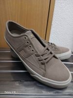 Snakers  cuir neuves jamais portées