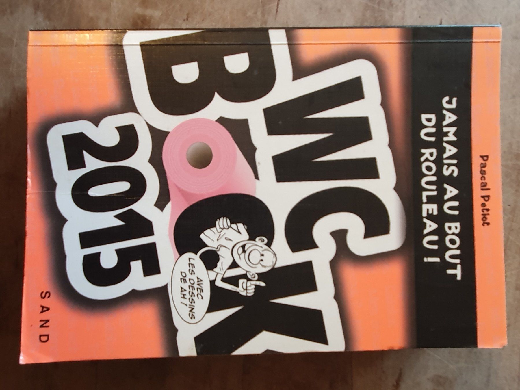 Livres: WC Box 2015 Pascal Petiot Sand – D'occasion à Zürich par loosebone