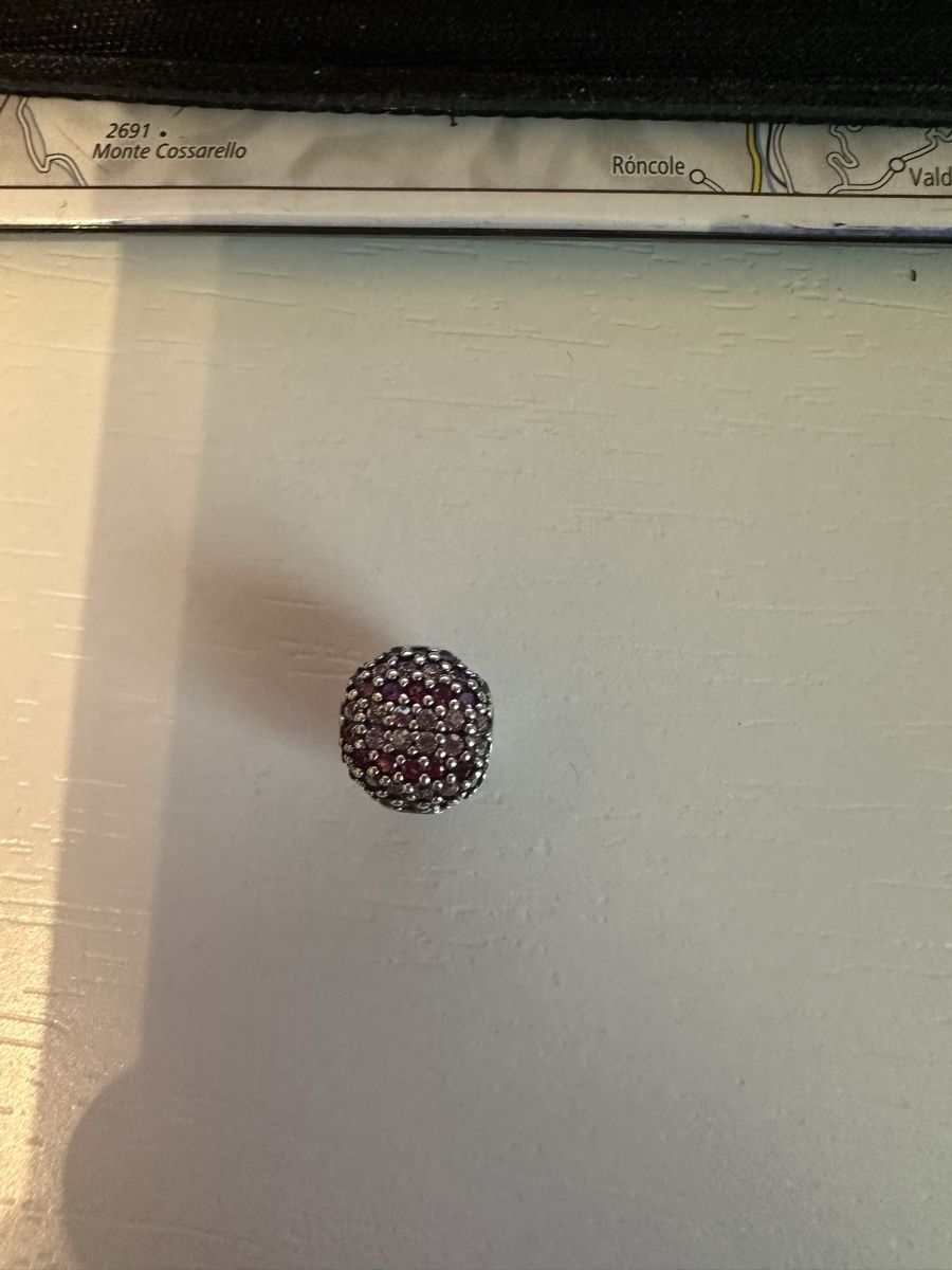Pendentifs: Charm – D'occasion à Igis par fra_2dbr 1