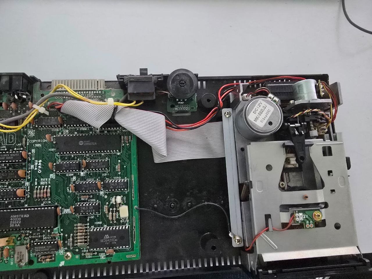 Amstrad PCs: Amstrad CPC 6128 – D'occasion à Lausanne par Vasector 5