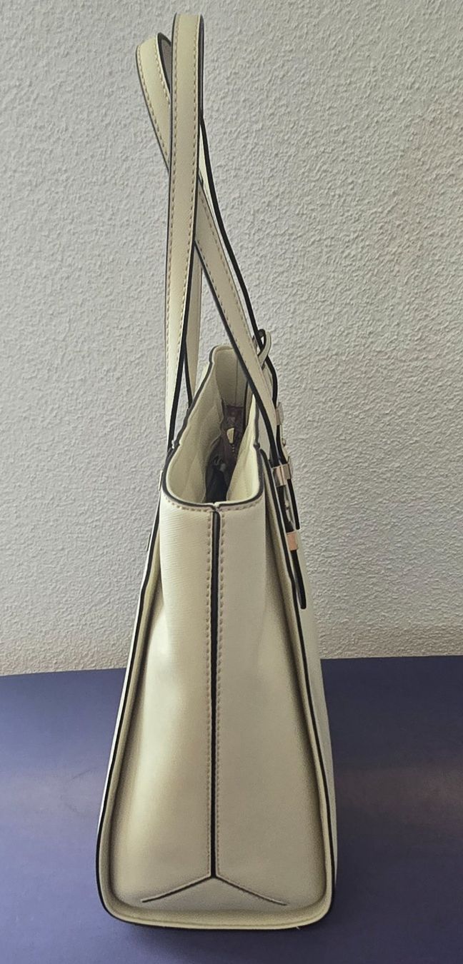 Guess Borse da donna: Guess Handtasche – Usato da Ruswil venduto da DNAB 3