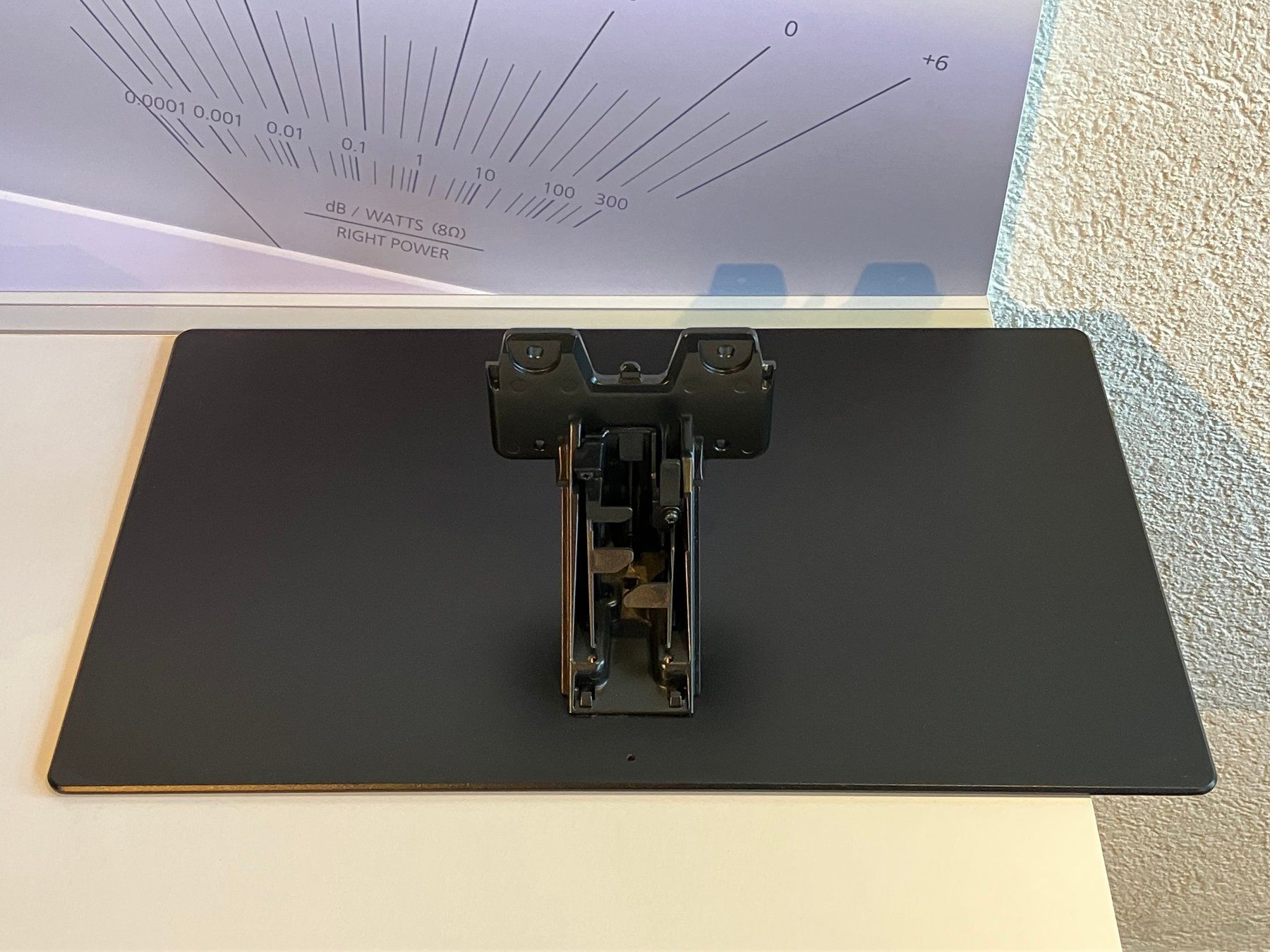Panasonic Supporti a parete: Panasonic support de table pour téléviseur TX-65FZC835 – Usato da Delley venduto da ogringo77 1