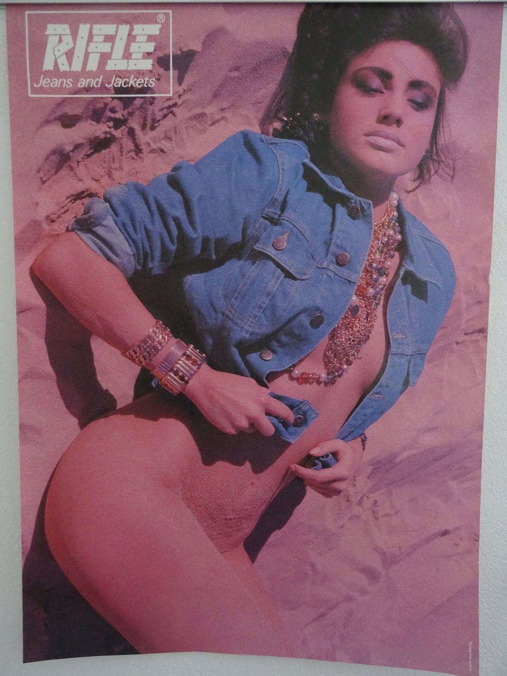 Poster & Bilder: Rifle: Jeans and Jackets 1986 – Gebraucht aus Münchwilen TG von Pfauentron