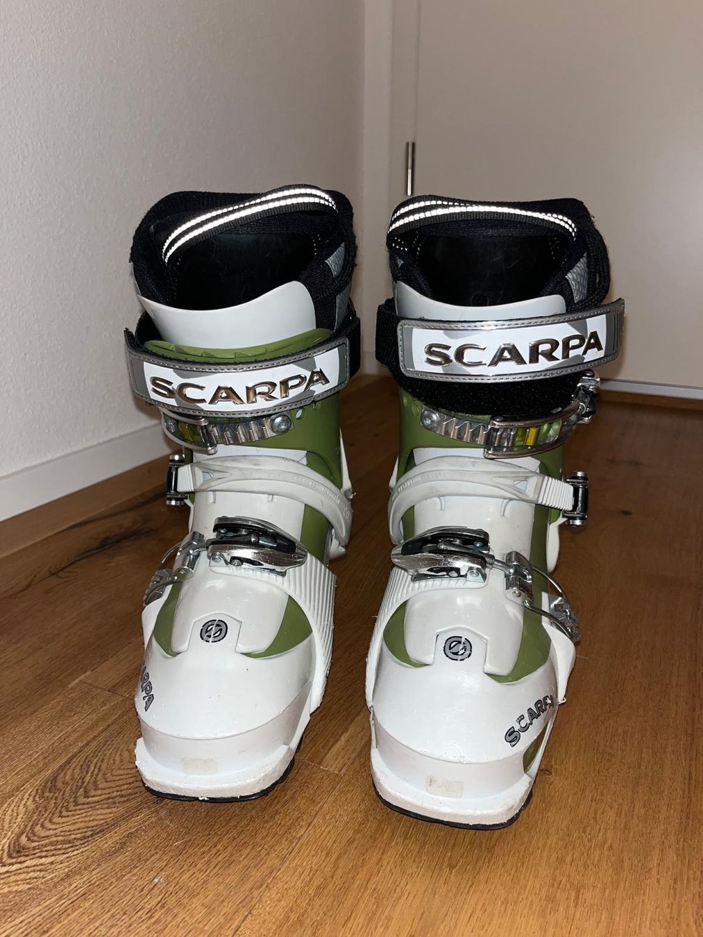 Scarpa Scarpe da donna: Scarpa Skitourenschuhe Grösse 23.5 – Usato da Wil SG venduto da luisajulia 2