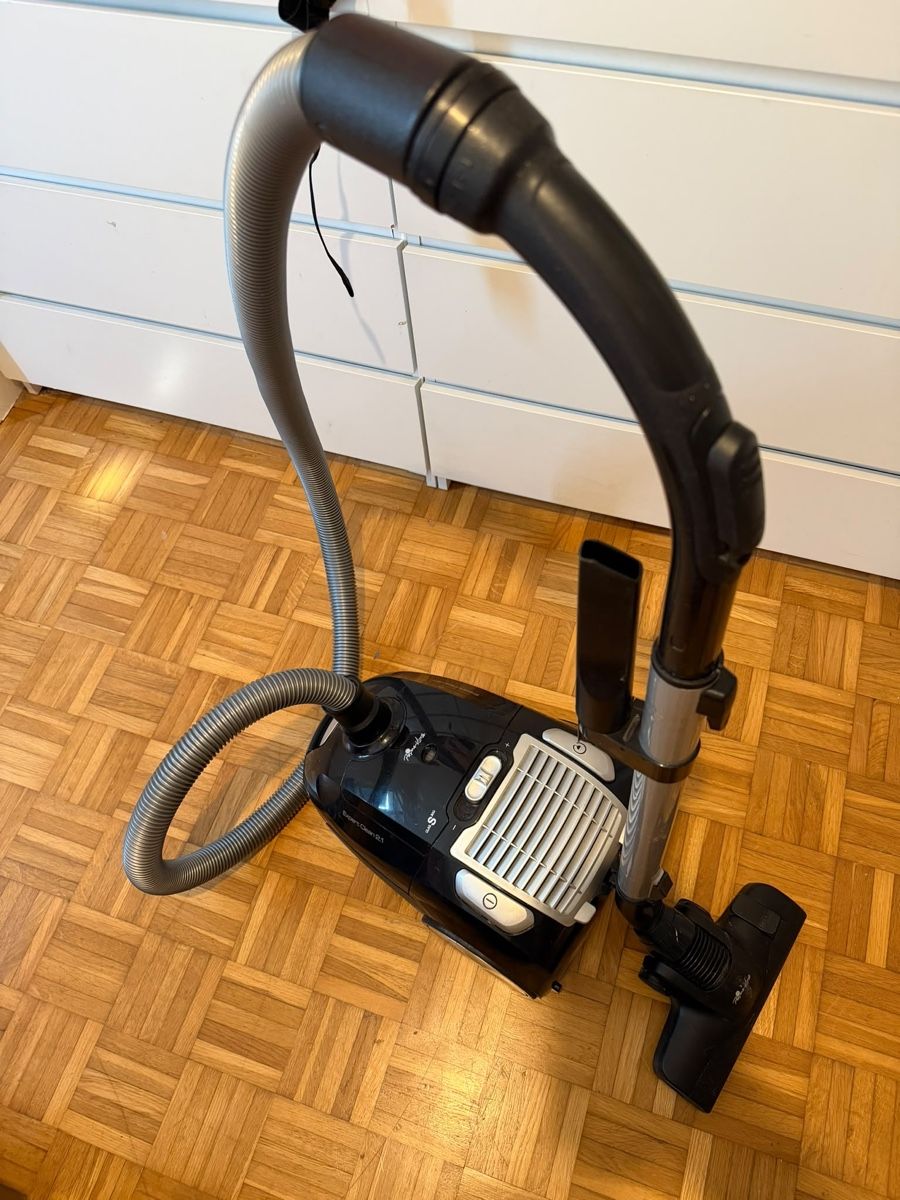 Aspirapolveri & Accessori: Prima Vista Staubsauger – Usato da Langenthal venduto da letmeguess 3