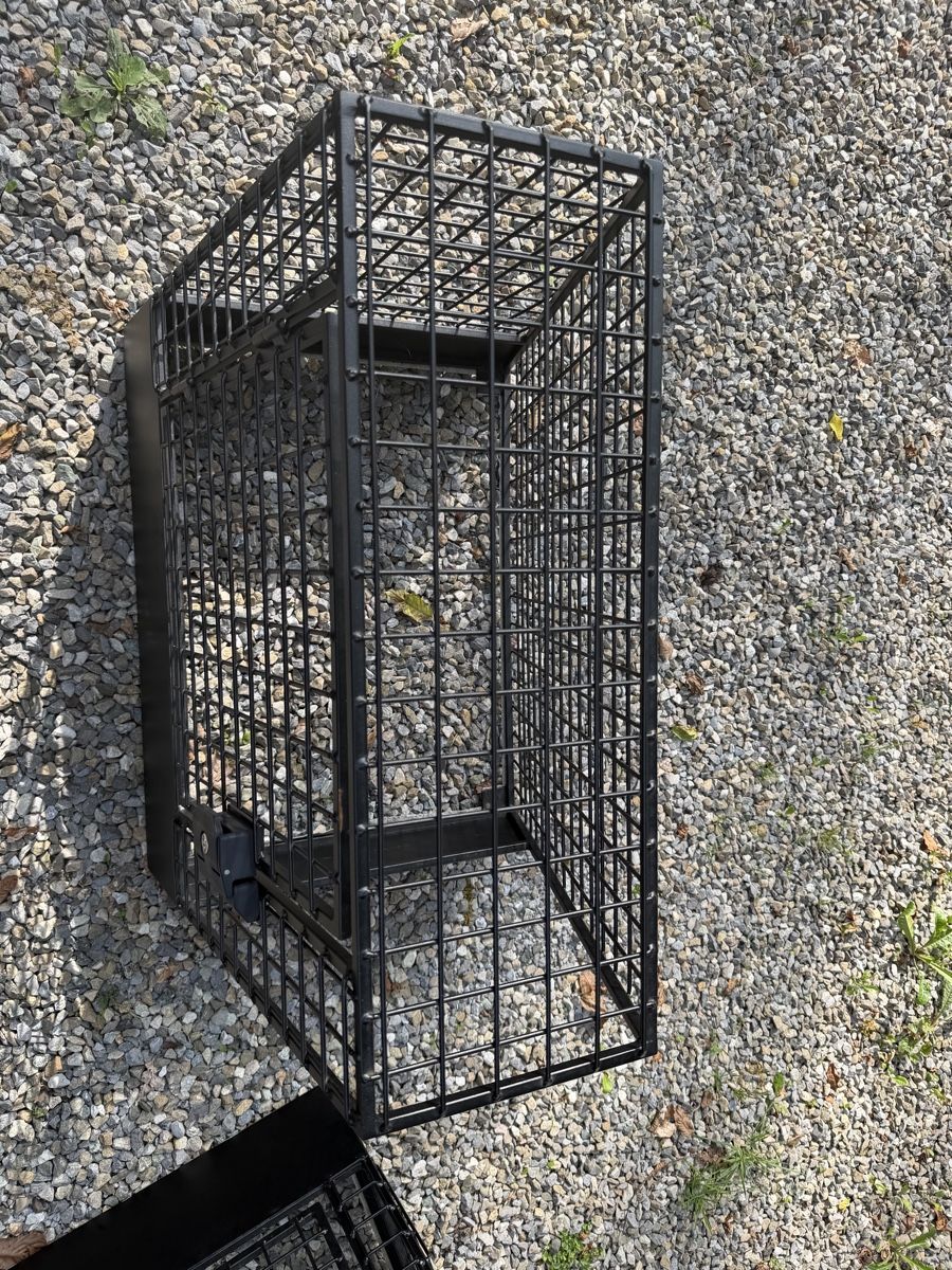 Käfige, Transport & Sicherheit: Metallhundebox Doppelbox Hundebox Bus – Gebraucht aus Hirschthal von GR7000 3